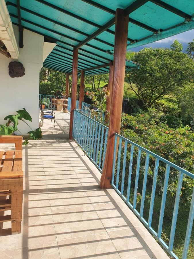 Finca Jardin Del Agua Sasaima Eksteriør billede